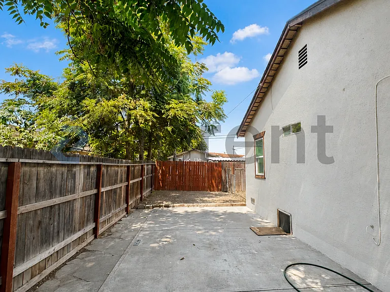 3945 E Madison Ave #1 — Photo 15