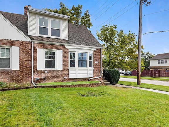 2nd image of 4447 Joliet Ave