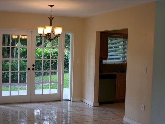 5th image of 5870 SW 84th St