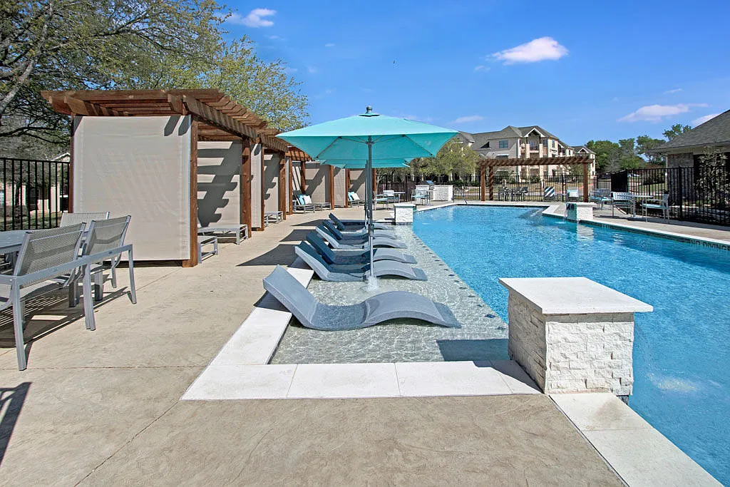 Arbors at Wolf Pen Creek Apartments — Photo 3