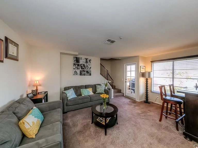 8615 Beverly Blvd #6 — Photo 13