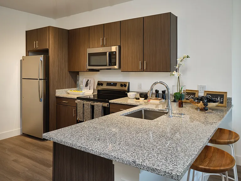 Canopy West River Phase II — Photo 15