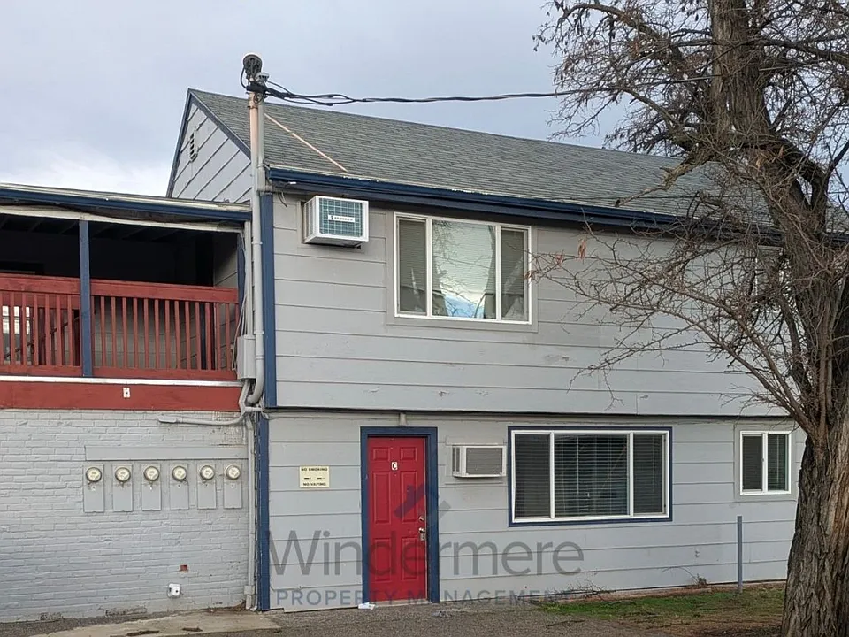 925 S College Ave