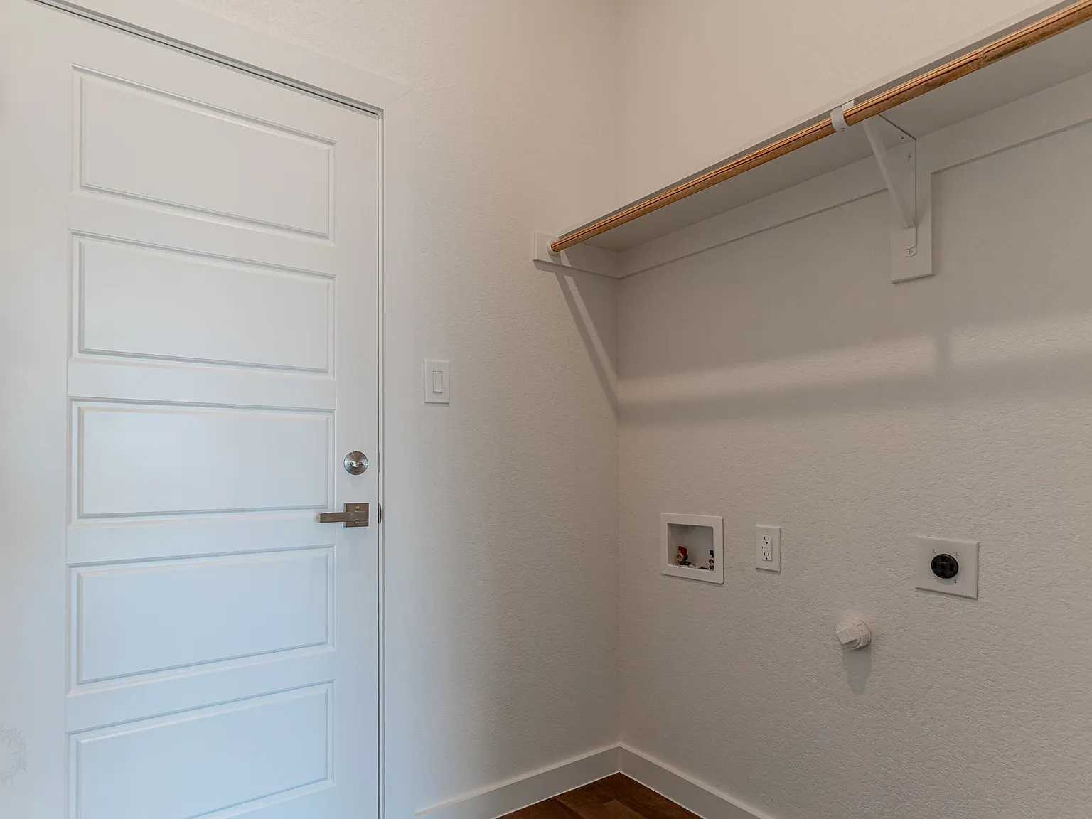 3 bed, 1469 sqft, $2,200 — Photo 3