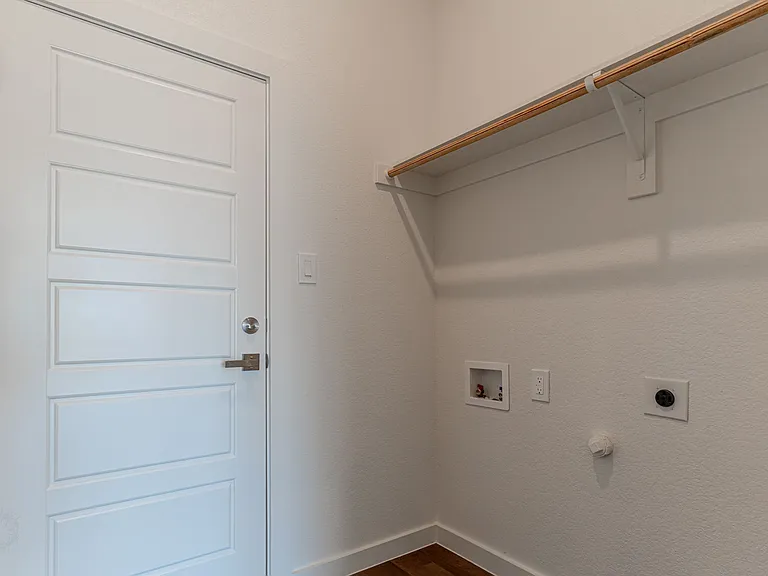 3320 Brazos River Dr — Photo 2
