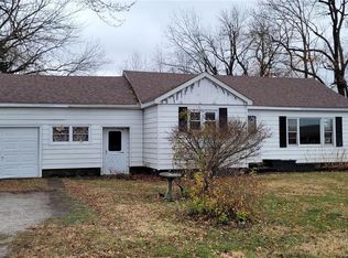 604 N Prairie St, Raymond, IL 62560
