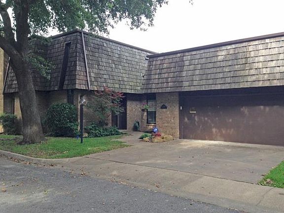 2nd image of 3030 Tanglewood Park E