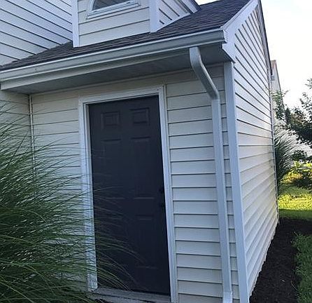 2nd image of 129 Cambria Hill Dr