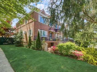 16920 32nd Ave, Flushing, NY 11358