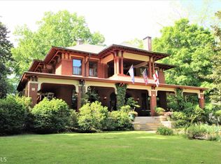 79 E Broad St, Newnan, GA 30263
