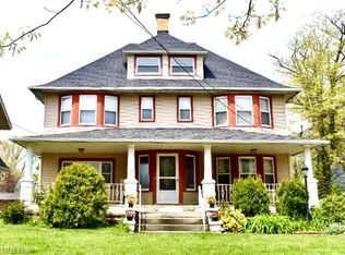13960 Clifton Blvd, Lakewood, OH