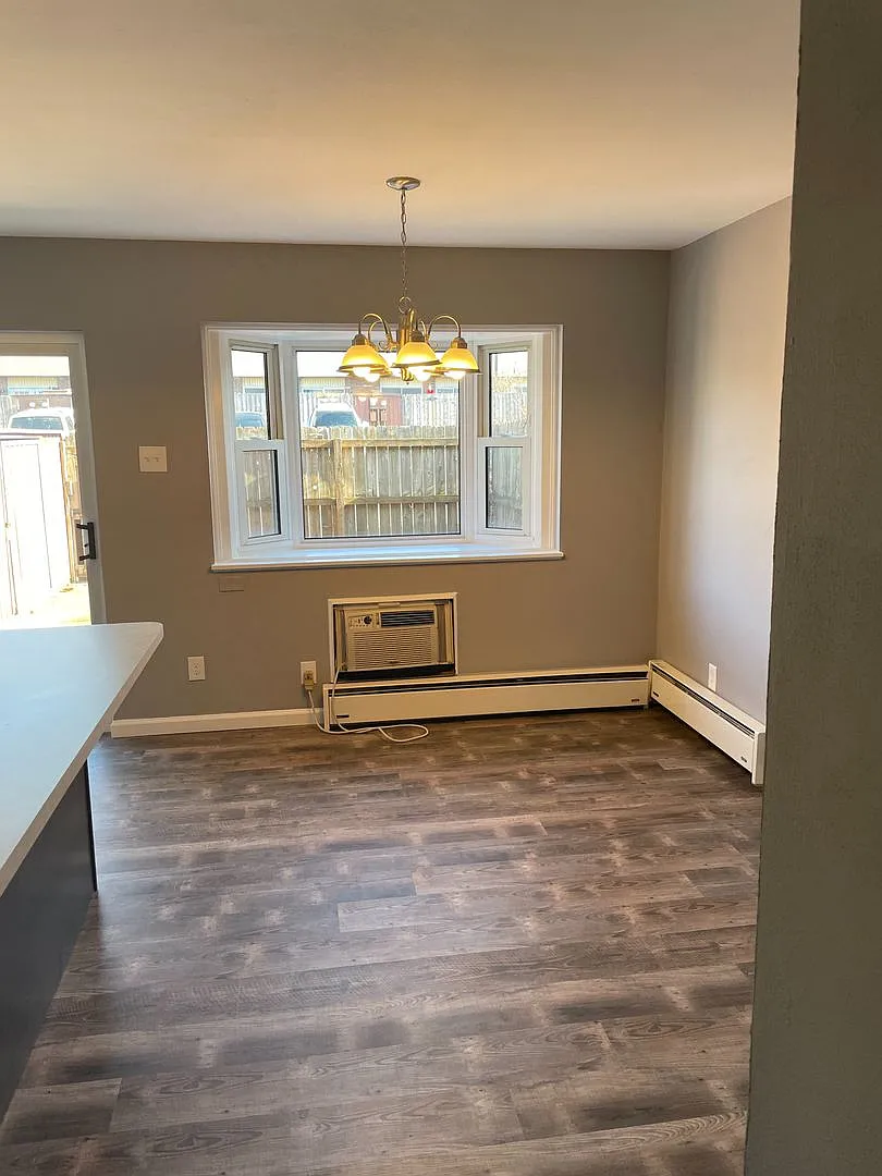 3bd/1.5 Bath Condo in Hazelwood - Remodeled with new Cabinets & New Appliances — Photo 4