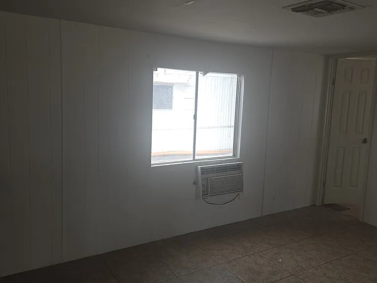 1101 W Limberlost Dr #A — Photo 7