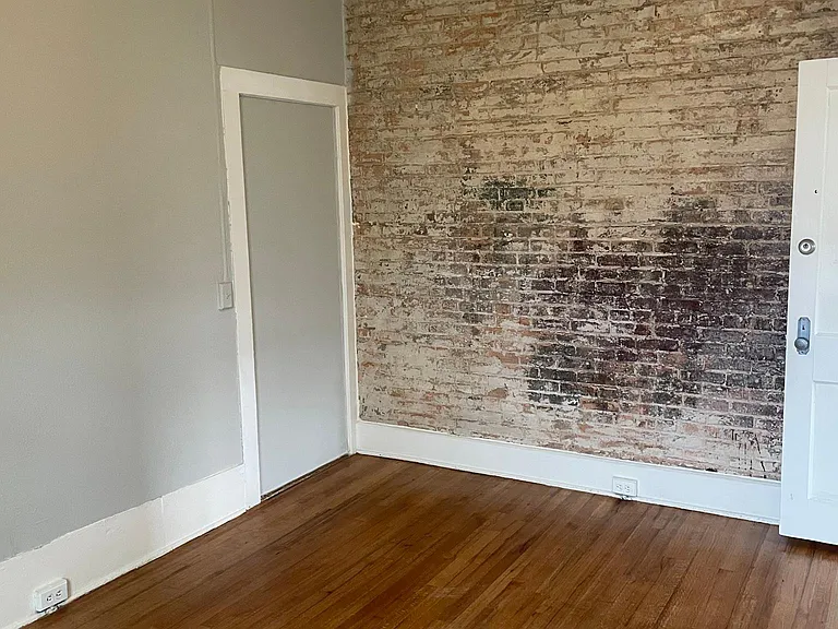 1015 Ford St #4 — Photo 9