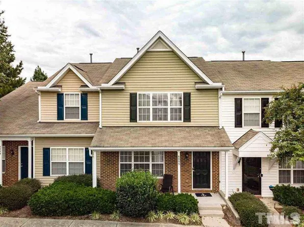 8005 River Gold Ln, Raleigh, NC 27616