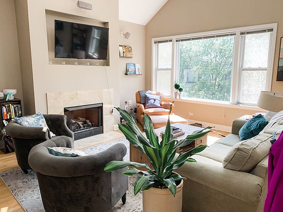 3rd image of 3311 N Southport Ave APT 3