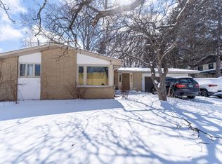 1803 10th St NW, New Brighton, MN 55112