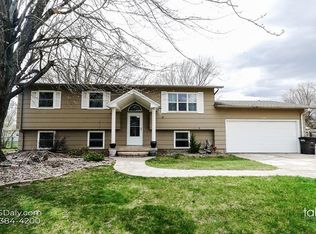 2306 Gateway Ave, Grand Island, NE 68803