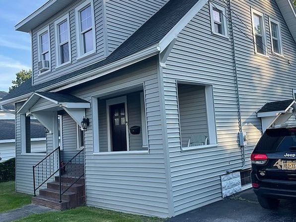 305 Graham St