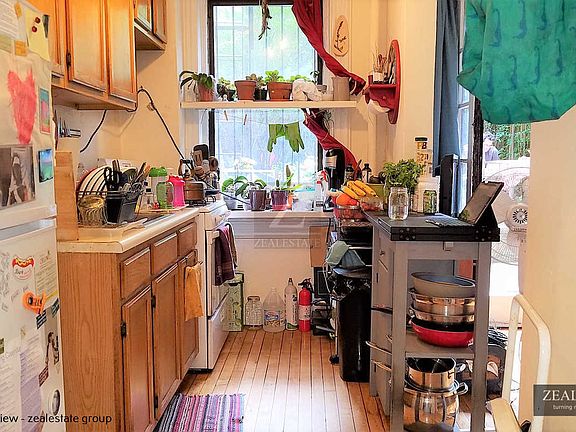 2nd image of 168 Prospect Pl APT 1