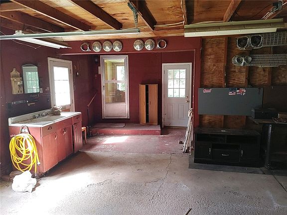 2nd image of 67 Liberty St