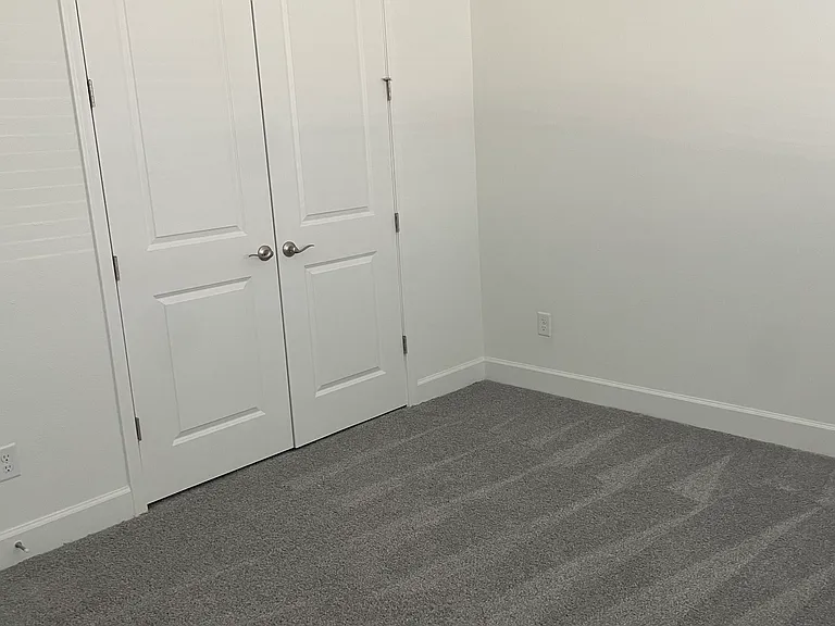906 Lightsey Crossing Ln — Photo 3