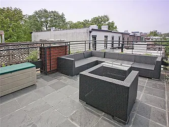 Sold by Avenue Sotheby's International Realty