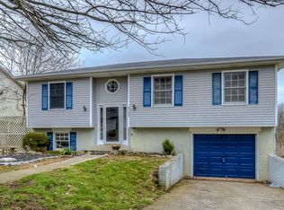2152 Deauville Dr, Lexington, KY