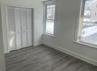 183 Lovell St APT 3, Worcester, MA 01603