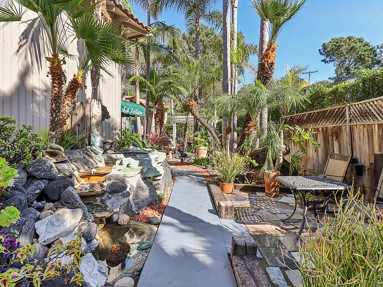 La Jollan Townhomes — Photo 72