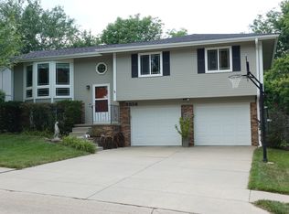 5826 S 135th Cir, Omaha, NE 68137