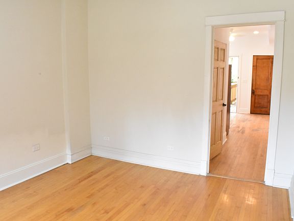 3rd image of 4521 N Claremont Ave #2F