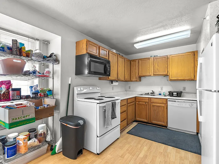 724 W 1720 N #303 — Photo 3