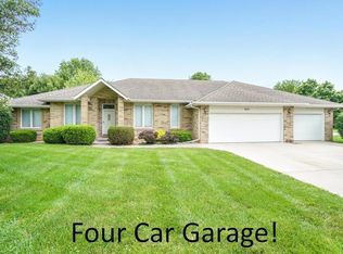 803 E Gasconade St, Nixa, MO 65714