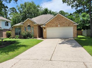 22 Hobbit Glen Dr, Conroe, TX 77384