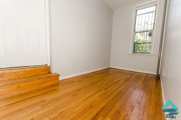 Rented by EXR | media 21