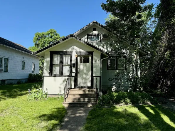1326 12th St N, Fargo, ND 58102