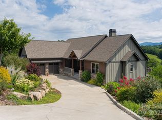 18 Gracie Ln, Weaverville, NC 28787