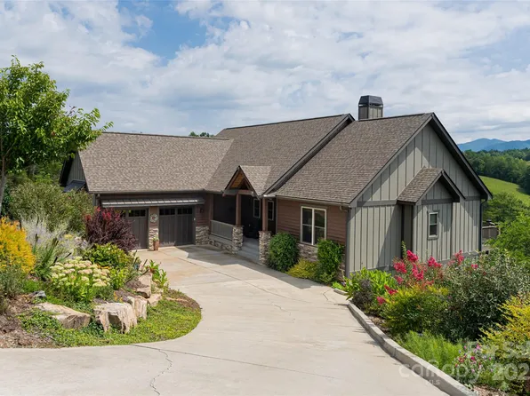 18 Gracie Ln, Weaverville, NC 28787