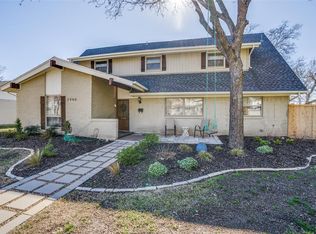 2940 Meadow Green Dr, Farmers Branch, TX 75234