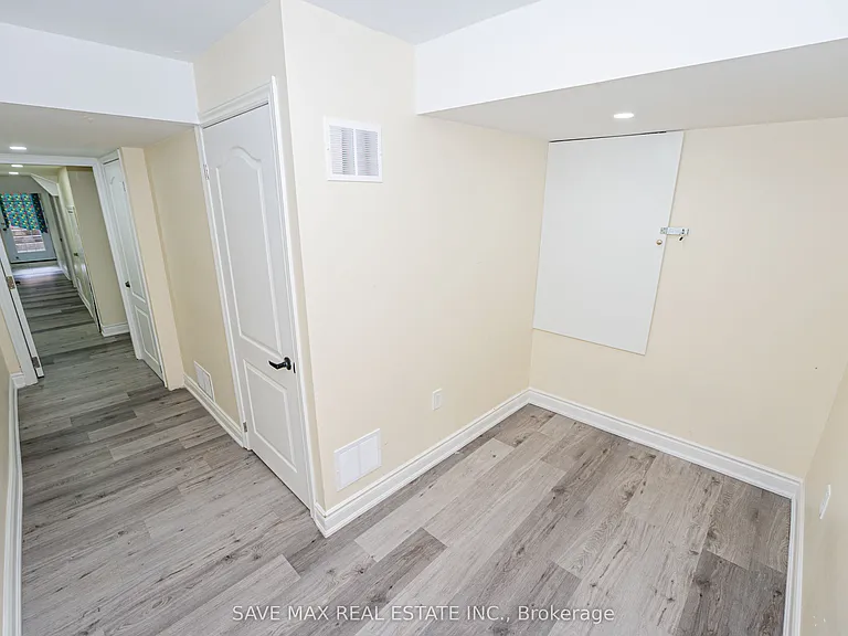 19 Boat St — Photo 18