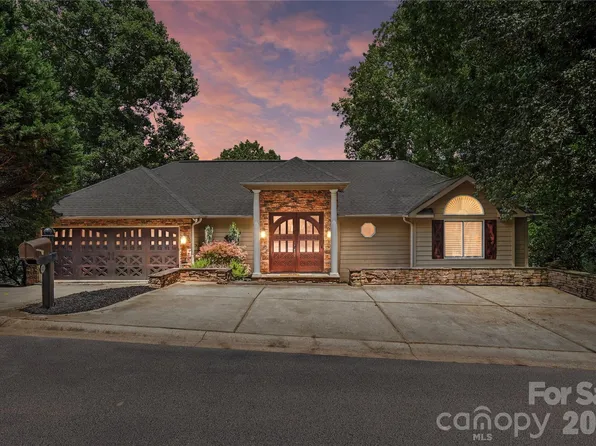 16121 Tana Tea Cir, Tega Cay, SC 29708