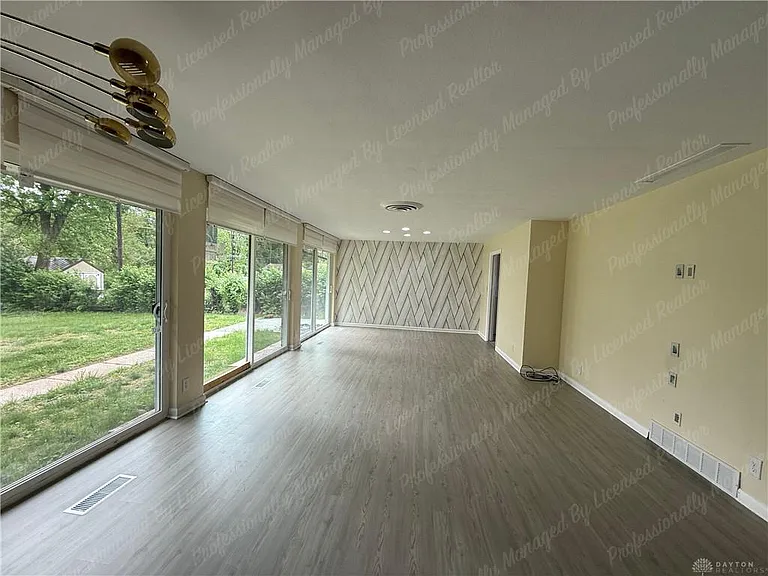 3776 Dorset Dr — Photo 6