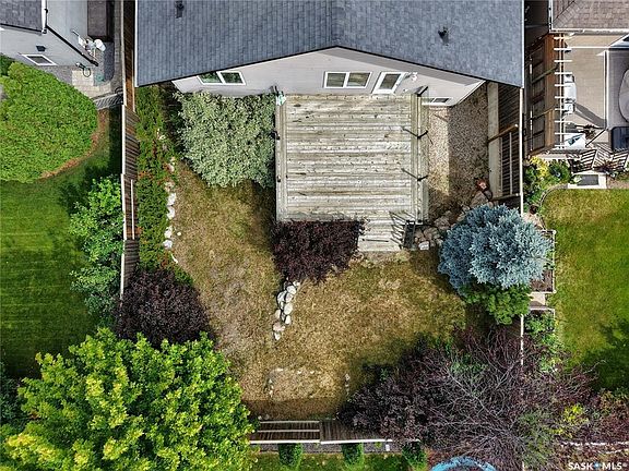 3rd image of 1103 Muzyka ROAD