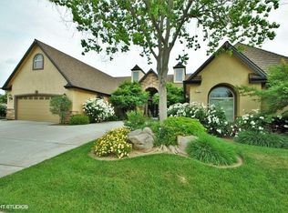 1705 N Cherry Ln, Clovis, CA 93619