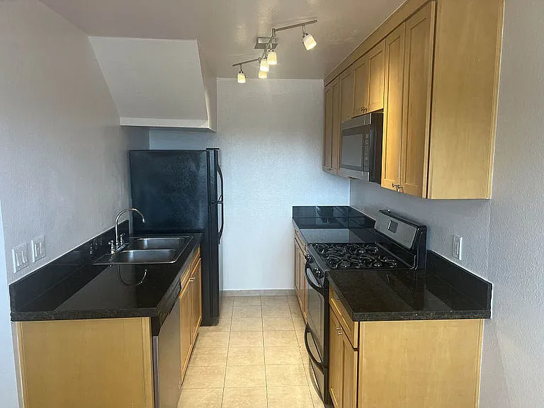 Acre Heights Apartments — Photo 30