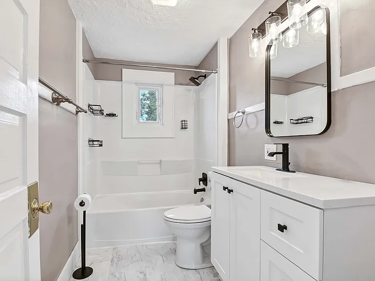 17316 Archdale Ave #3 — Photo 11