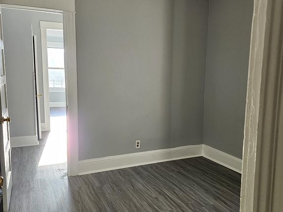4th image of 31 Spruce St APT 3W