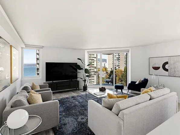 1575 Beach Ave #1103, Vancouver, BC V6G 1Y5