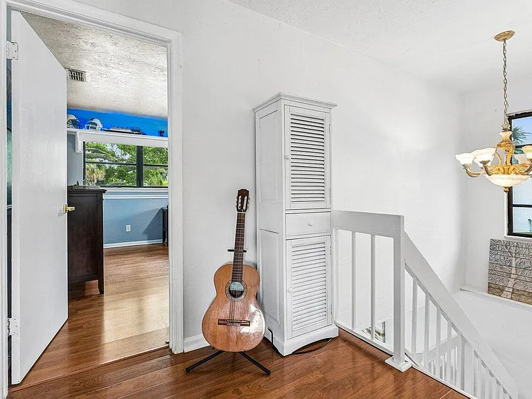 2101 N Palm Cir — Photo 15